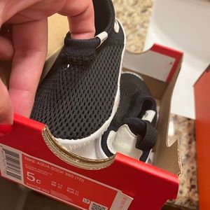 EUC Nike Aquasox 5C